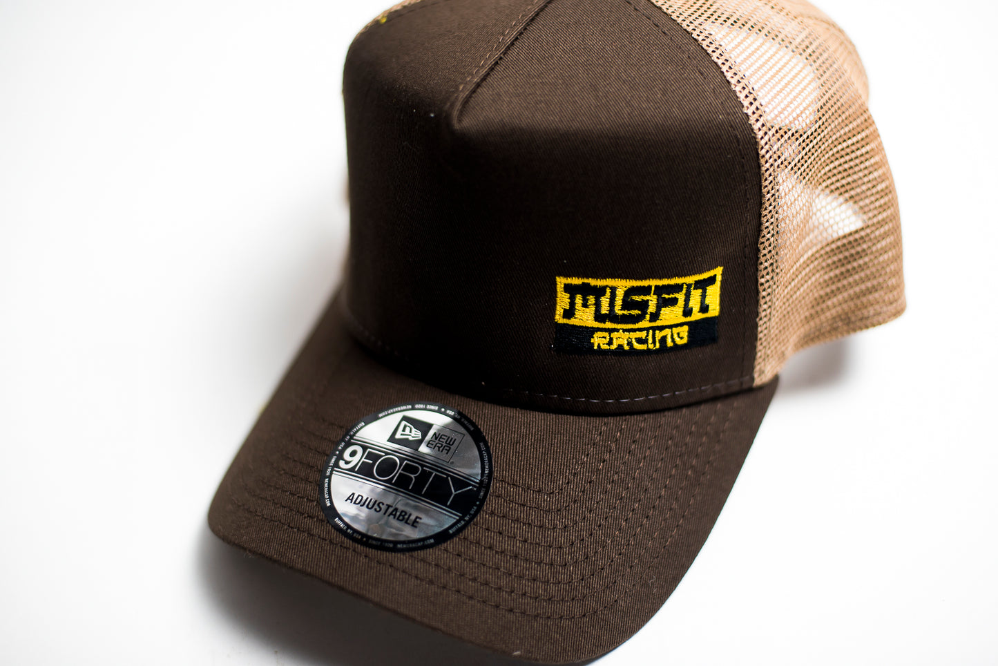 Misfit NEW ERA trucker snapback - Chocolate/Khaki